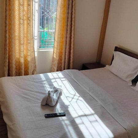 Aroma Inn 西隆 外观 照片