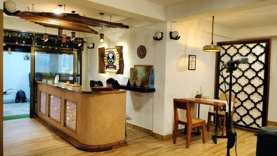 Aroma Inn 西隆 外观 照片