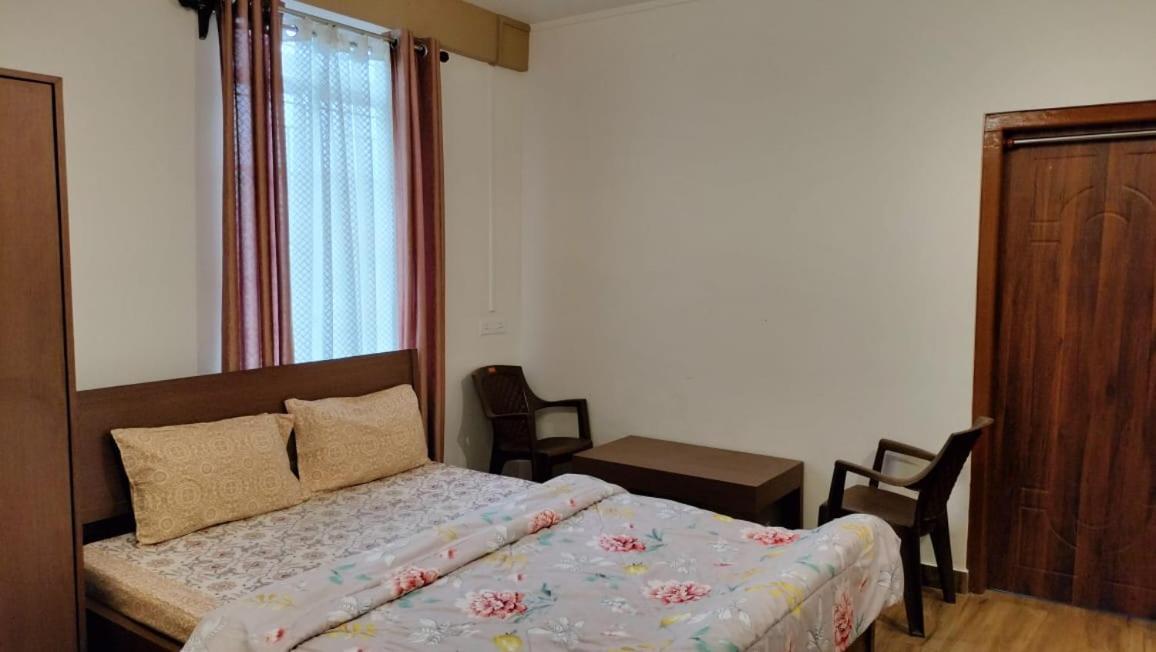 Aroma Inn 西隆 外观 照片