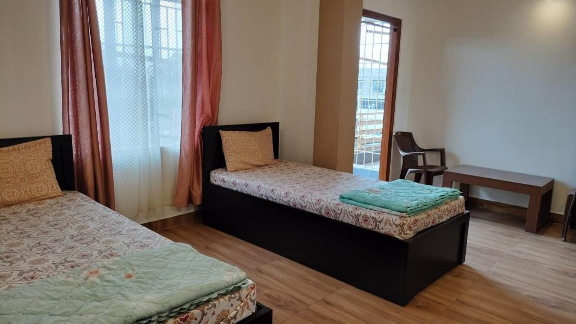Aroma Inn 西隆 外观 照片