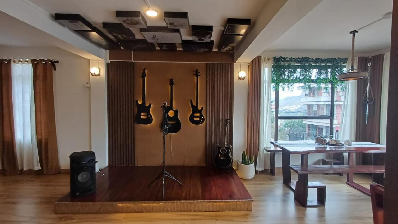 Aroma Inn 西隆 外观 照片
