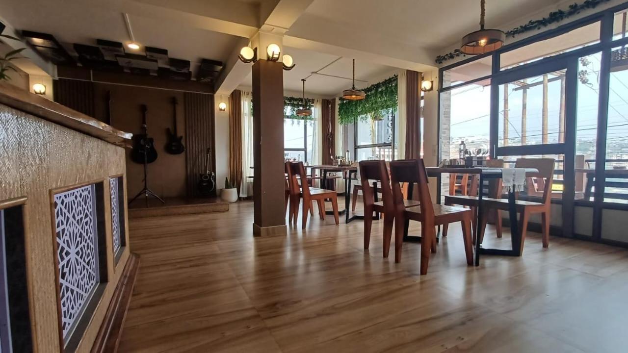 Aroma Inn 西隆 外观 照片