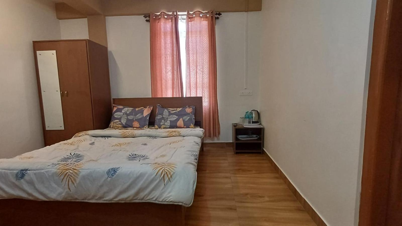 Aroma Inn 西隆 外观 照片