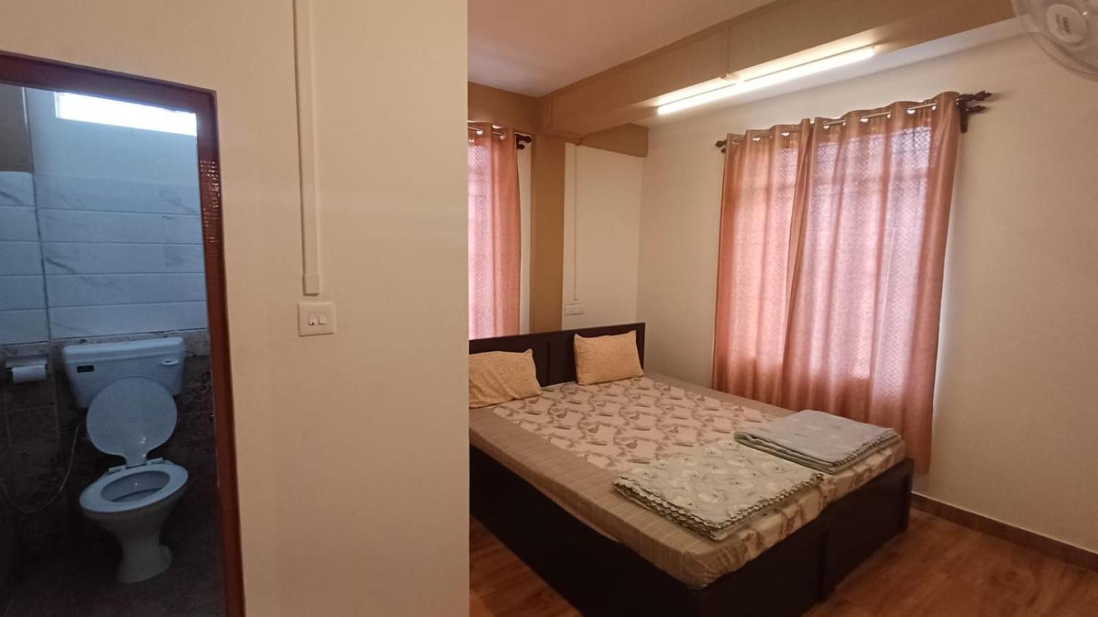 Aroma Inn 西隆 外观 照片