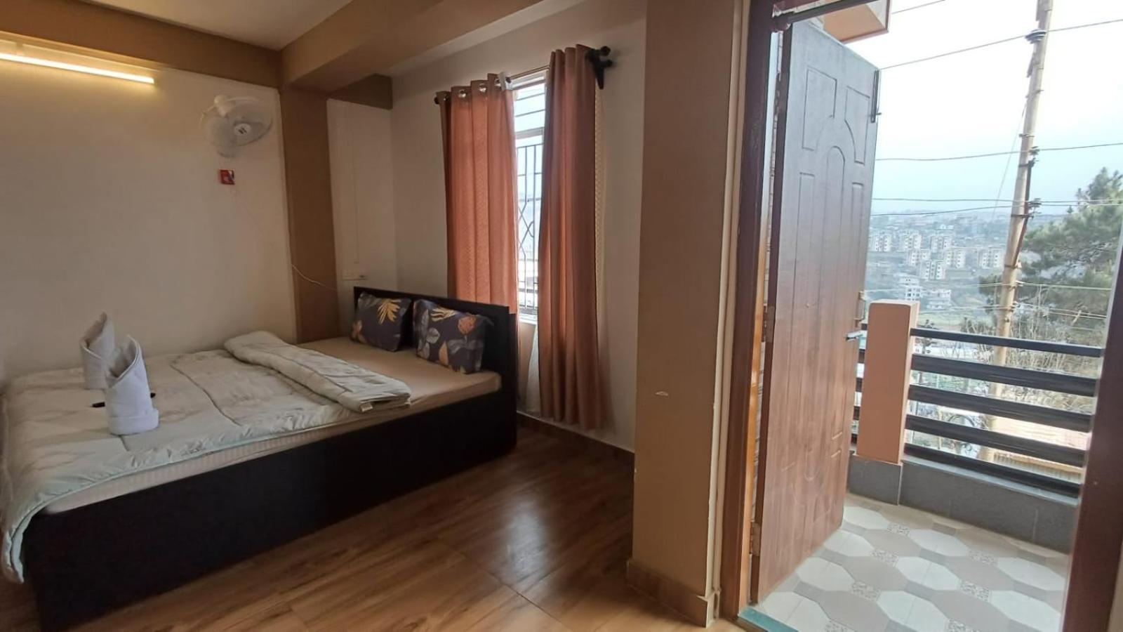 Aroma Inn 西隆 外观 照片
