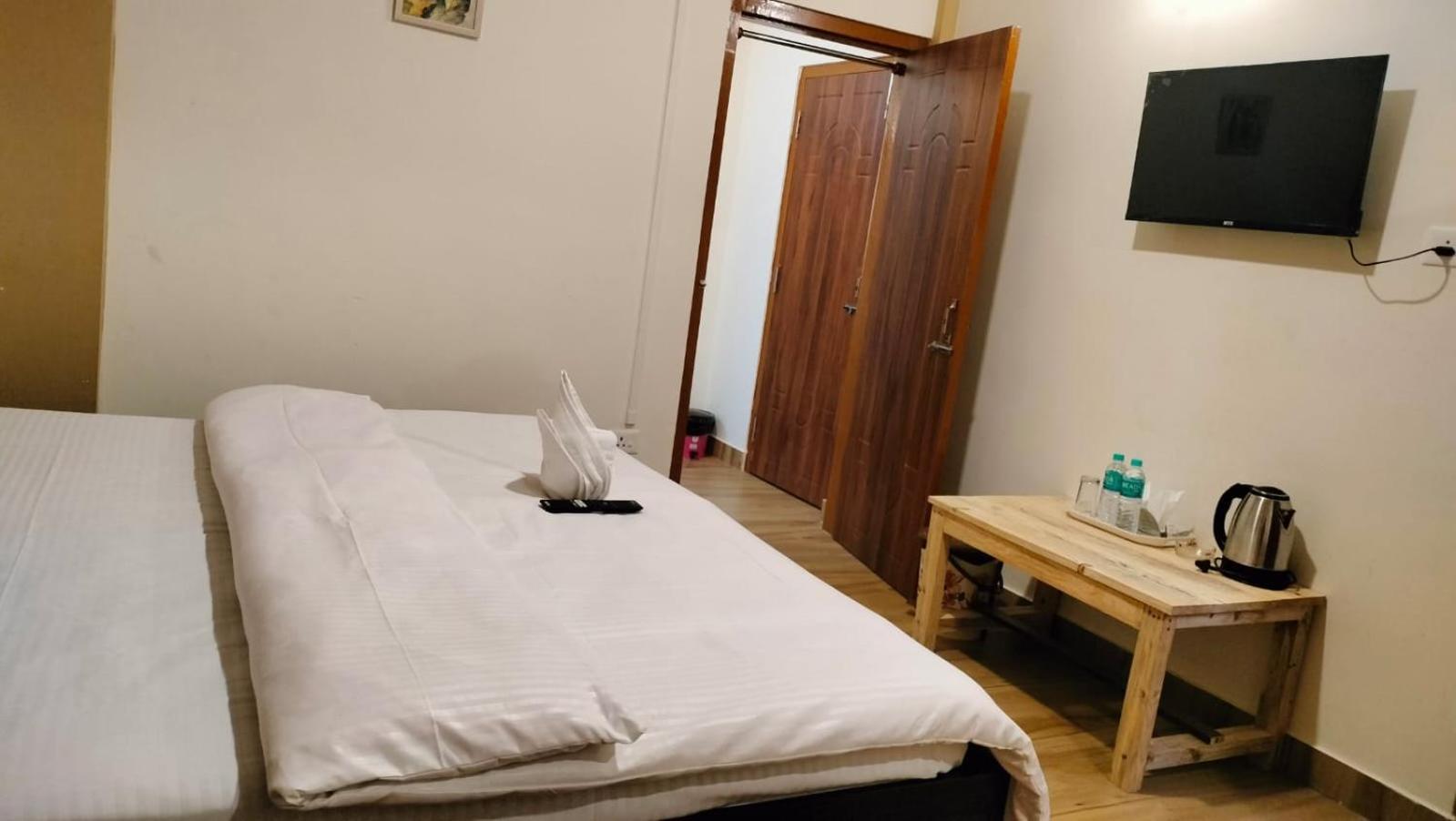 Aroma Inn 西隆 外观 照片