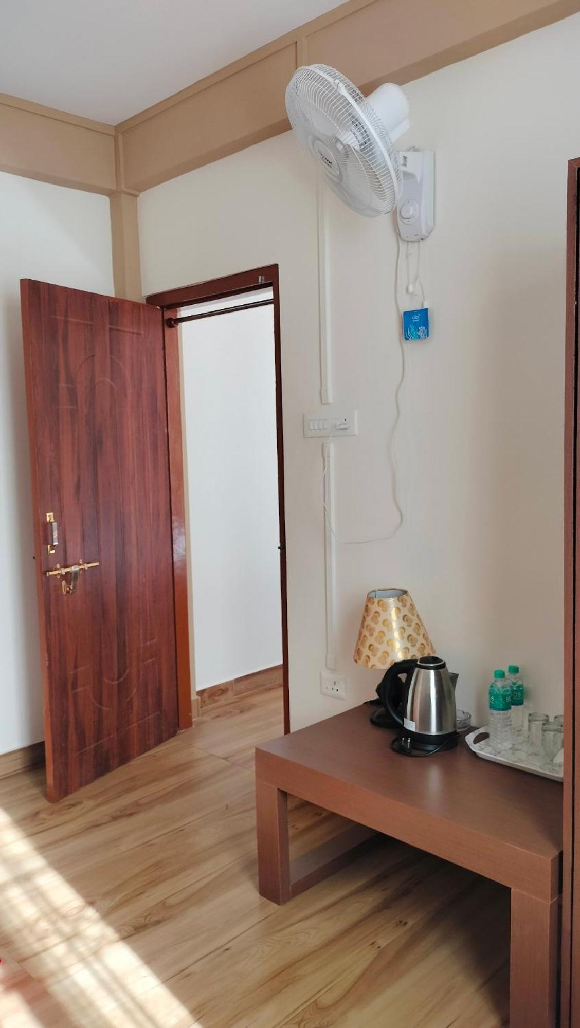 Aroma Inn 西隆 外观 照片