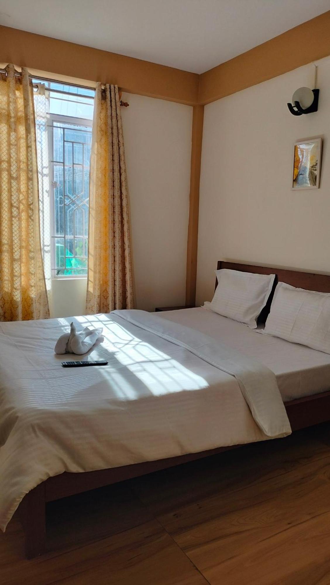 Aroma Inn 西隆 外观 照片