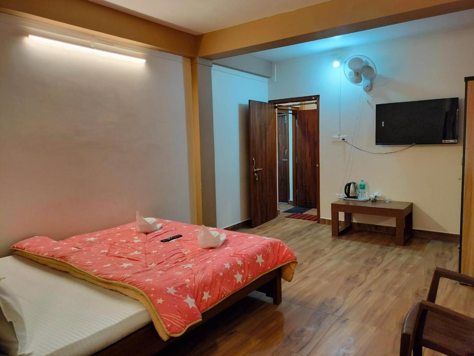 Aroma Inn 西隆 外观 照片