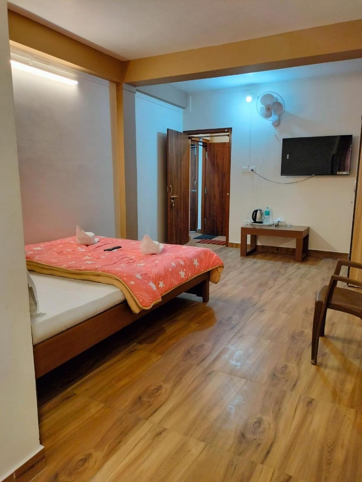 Aroma Inn 西隆 外观 照片