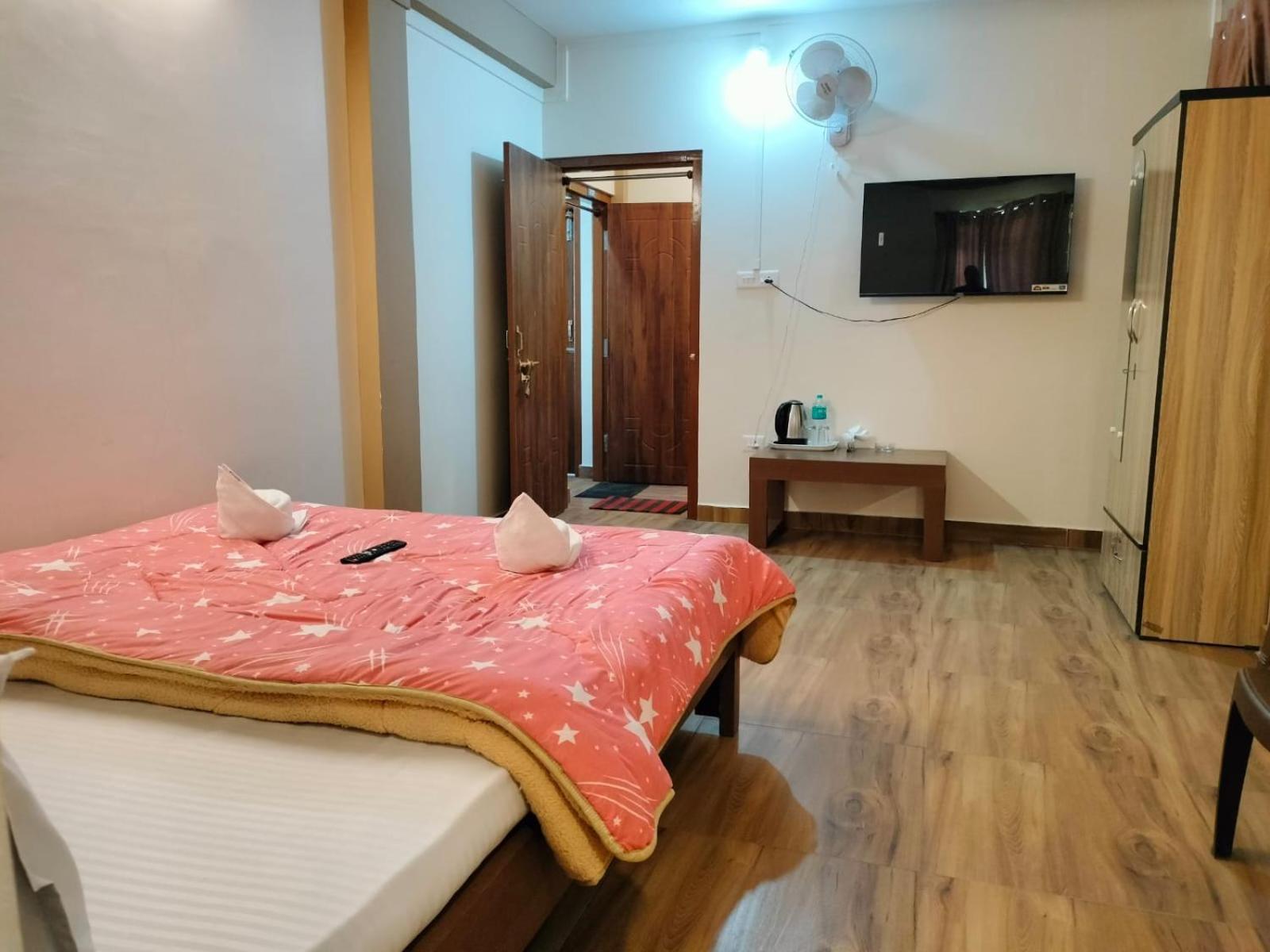 Aroma Inn 西隆 外观 照片